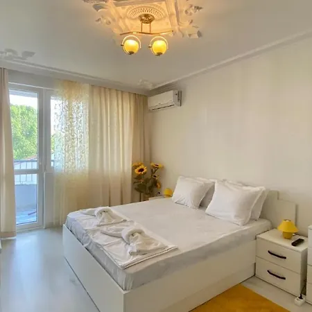 Bratanov Edelweiess Apartment *